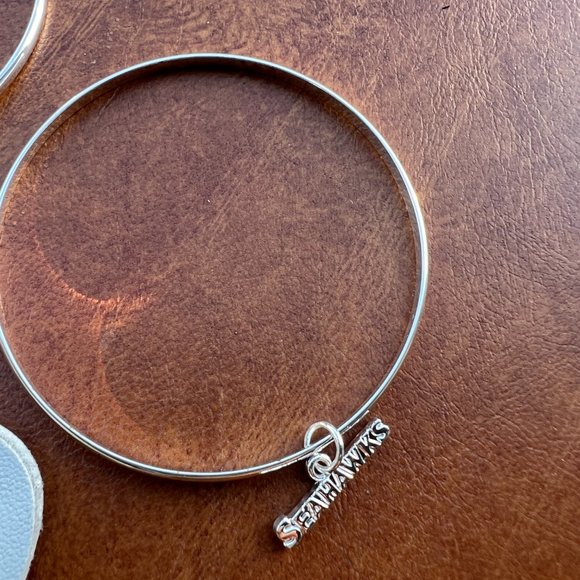 Lot of 3 Seattle Seahawks NFL Charm Bracelets Officially Licensed - Picture 4 of 6